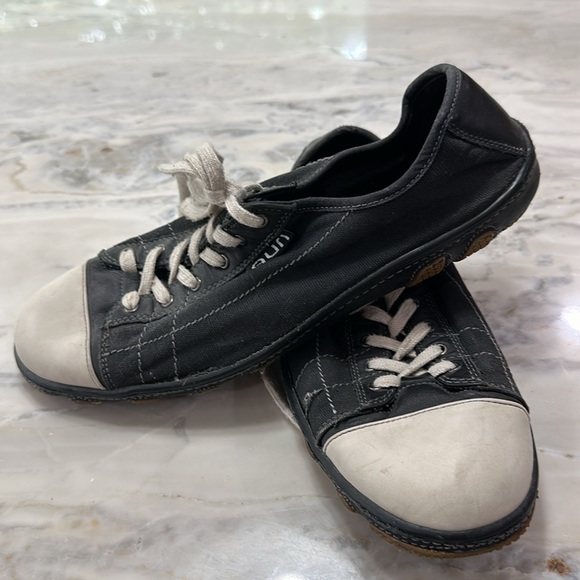 Auri Men’s size us 11 44 Eur Black Canvas Leather Toe Sneakers - Picture 3 of 8